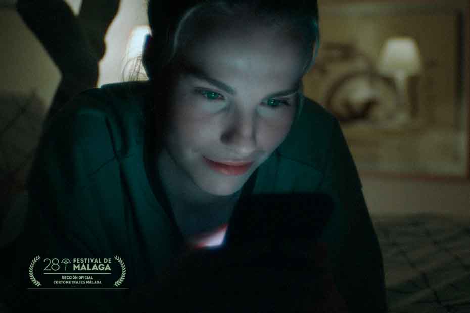 La visitante en la sección oficial del Festival de Málaga. Tony Morales es un director, guionista y productor de cine de terror.